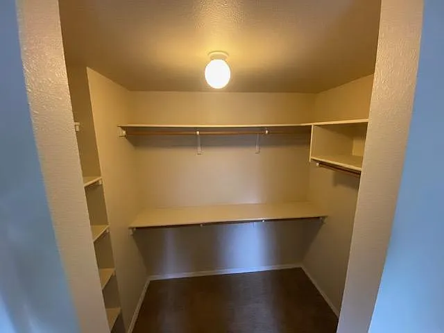 2 bed, 1050 sqft, $1,395 — Photo 4