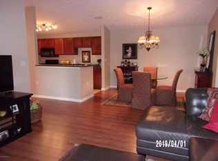 1300 Autumn Sun Ct UNIT 202-B, Middletown, KY 40243