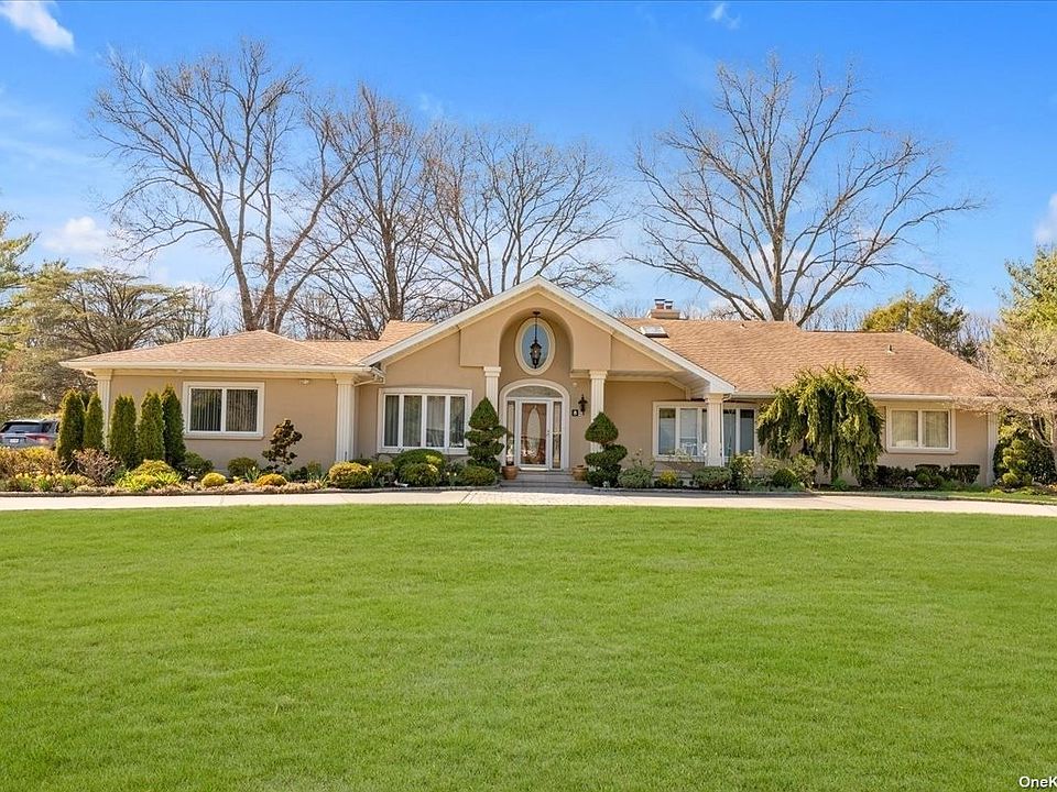 1st image of 8 Linden Ln