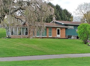 945 Impounding Dam Rd, Hanover, PA 17331