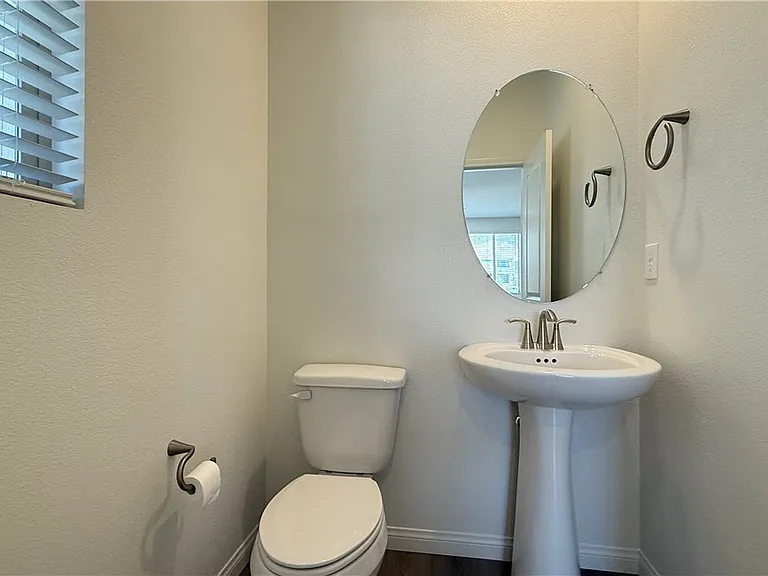 1513 Bat Hawk St — Photo 16
