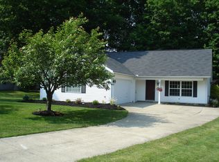 614 Sunset Dr, Madison, OH 44057