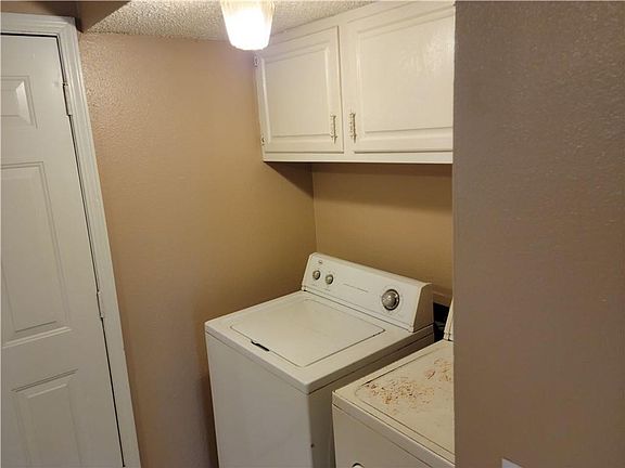 5th image of 592-598 N Betty Jo Dr