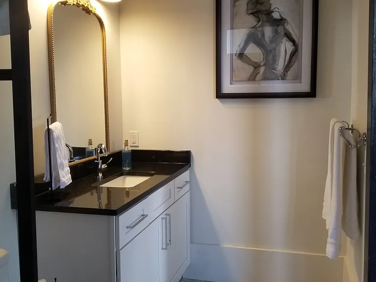 2 bed, 2.0 bath, 1600 sqft, $2,500 — Photo 44