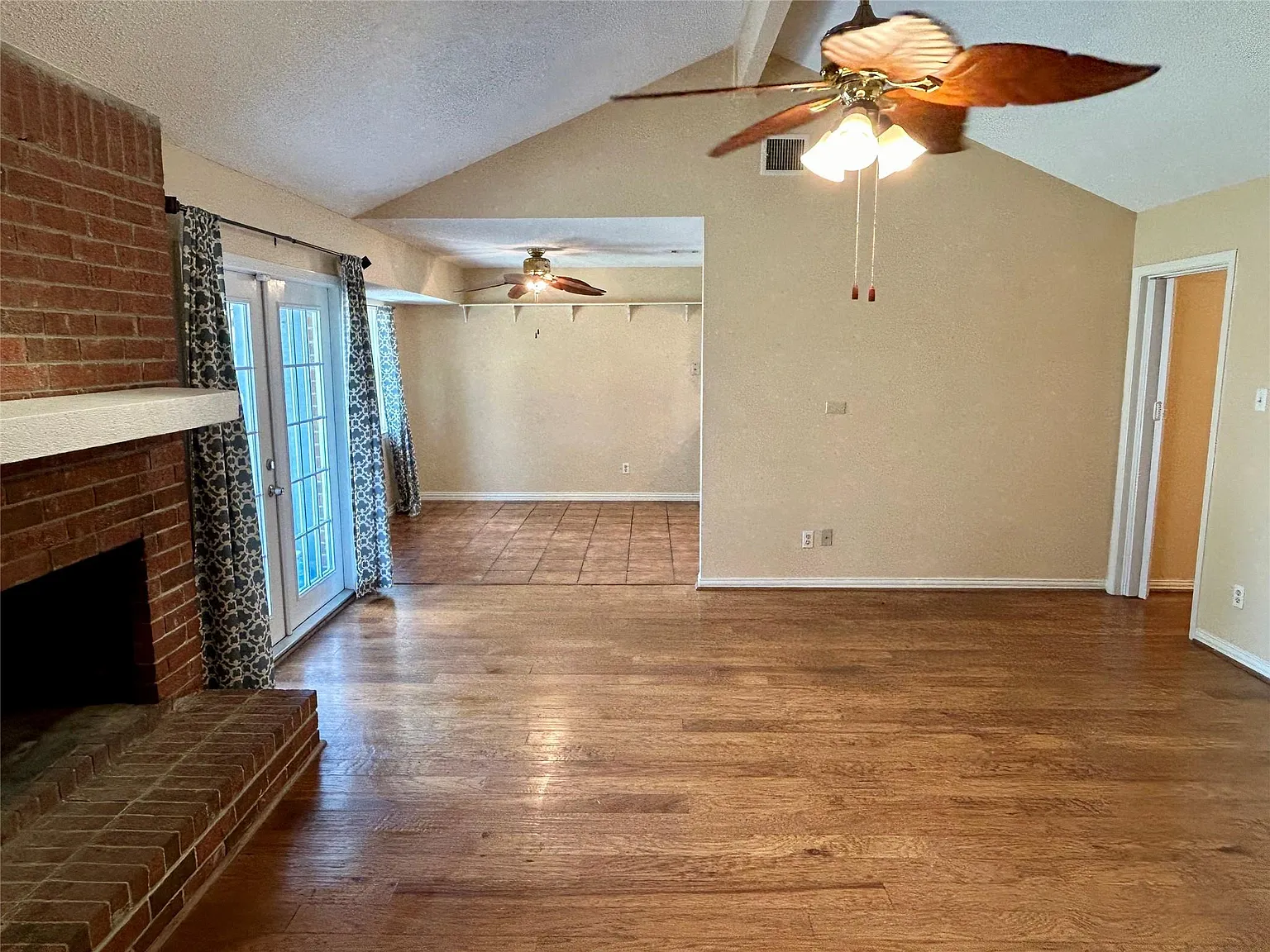 4 bed, 2.0 bath, 1666 sqft, $1,900 — Photo 4