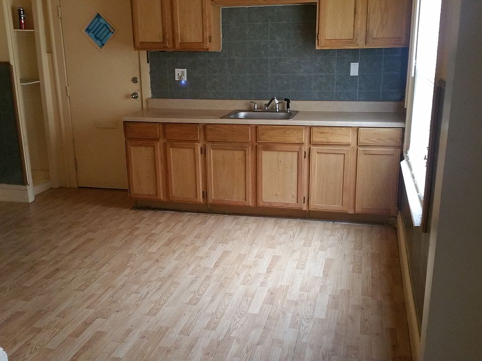 2nd image of 3343 E 135th St #2nd