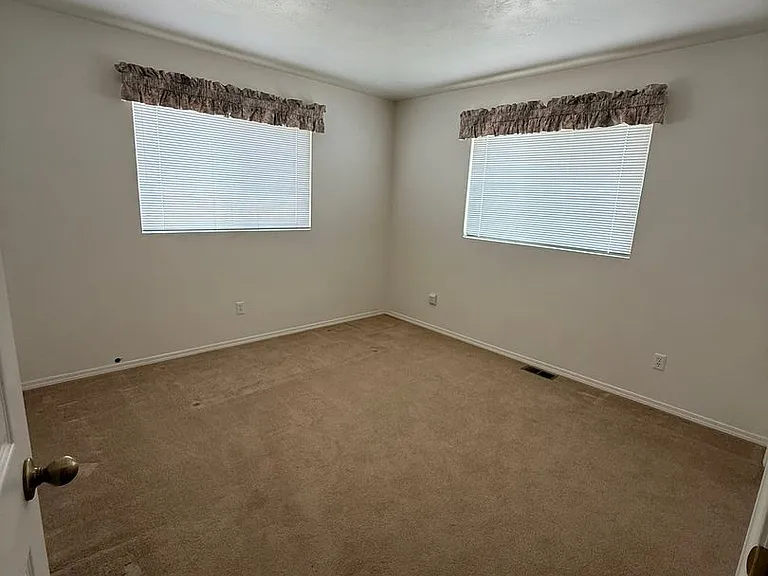 1687 Simpson Ln — Photo 16
