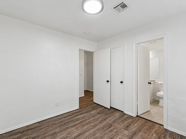 8514 Candlewood Dr — Photo 15