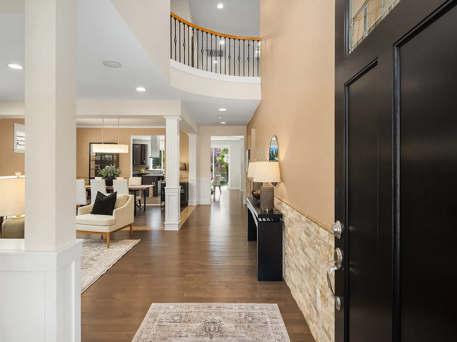 4 bed, 2.5 bath, 3230 sqft, $4,650 — Photo 3