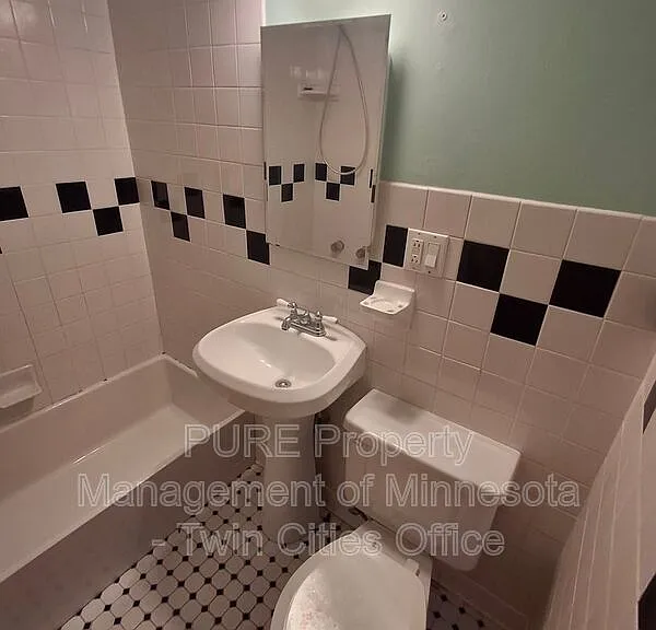 3321 37th St E — Photo 12