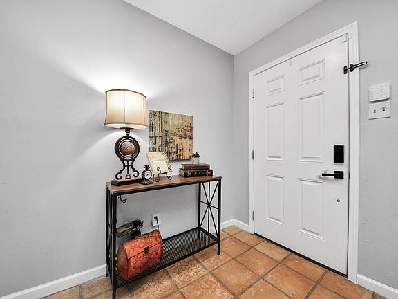 4th image of 15822 Laurel Heights Dr