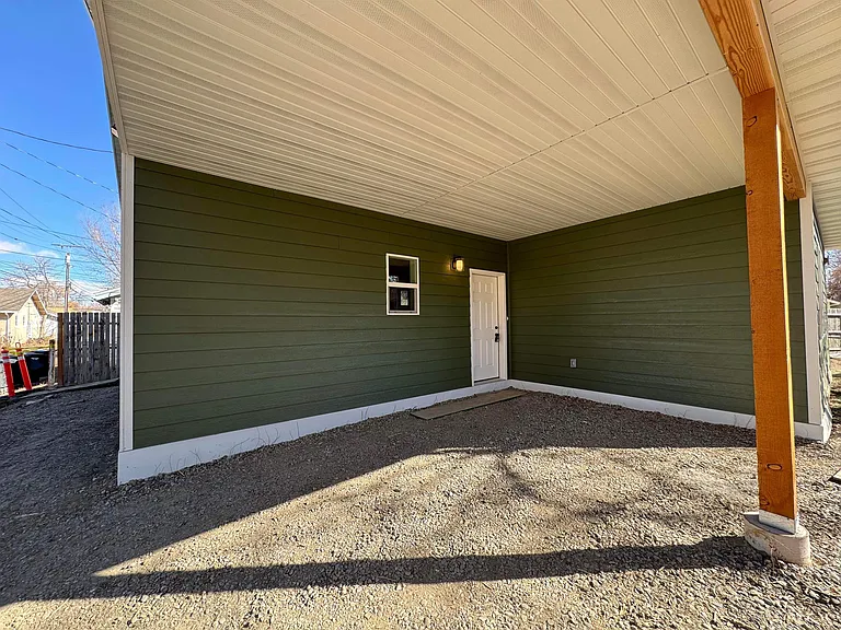 115 Alderson Ave — Photo 2