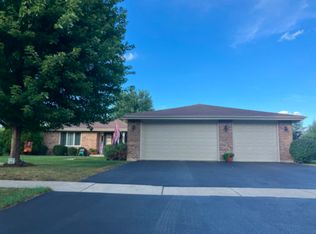 3705 Wimborne Ave, New Lenox, IL 60451