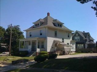 602 S Clinton St, Bloomington, IL 61701