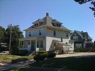 602 S Clinton St photo 1