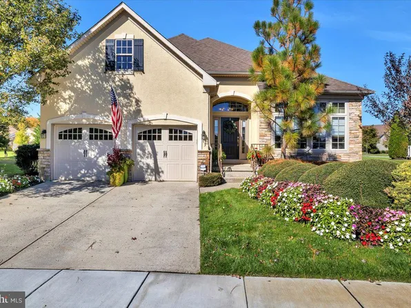 3 Seville Ct, West Berlin, NJ 08091