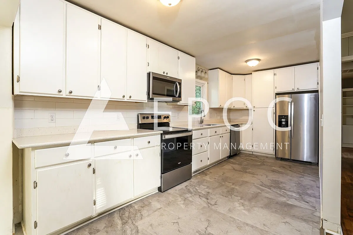 3307 Amos Dr — Photo 4