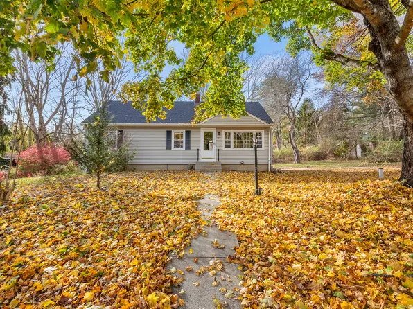 27 Spring Valley Road, Groton, CT 06355