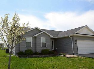 123 Brighton Cir SW, Cedar Rapids, IA 52404