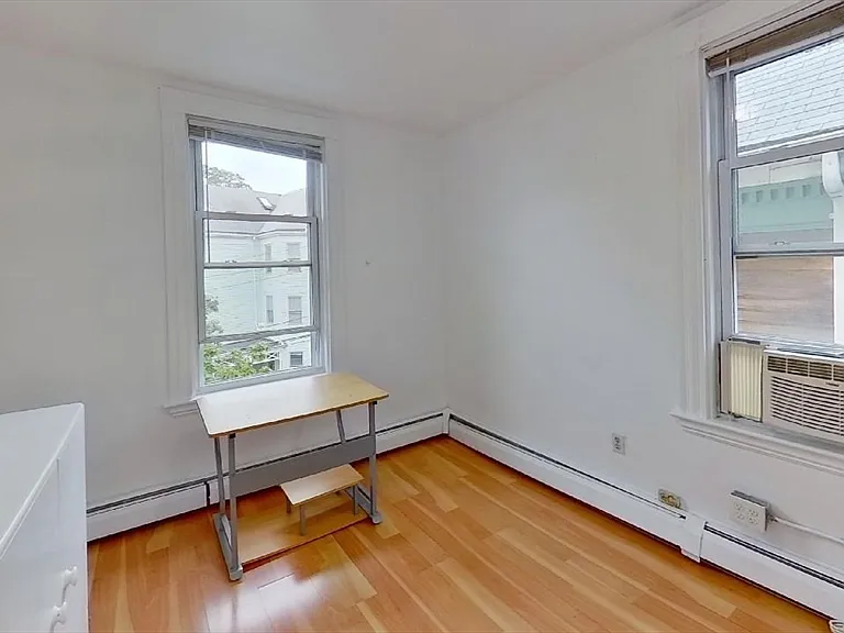 60 Calumet St #3 — Photo 8