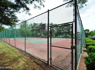 2909 Rockingham Ct, Pasadena, MD 21122