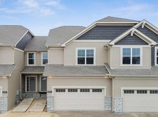 6731 Bluestem Way, Excelsior, MN 55331