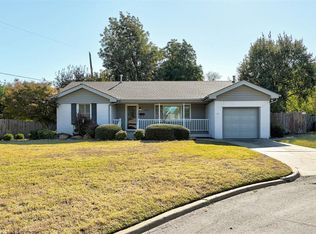 2604 Ridgeview Ct, Village, OK 73120