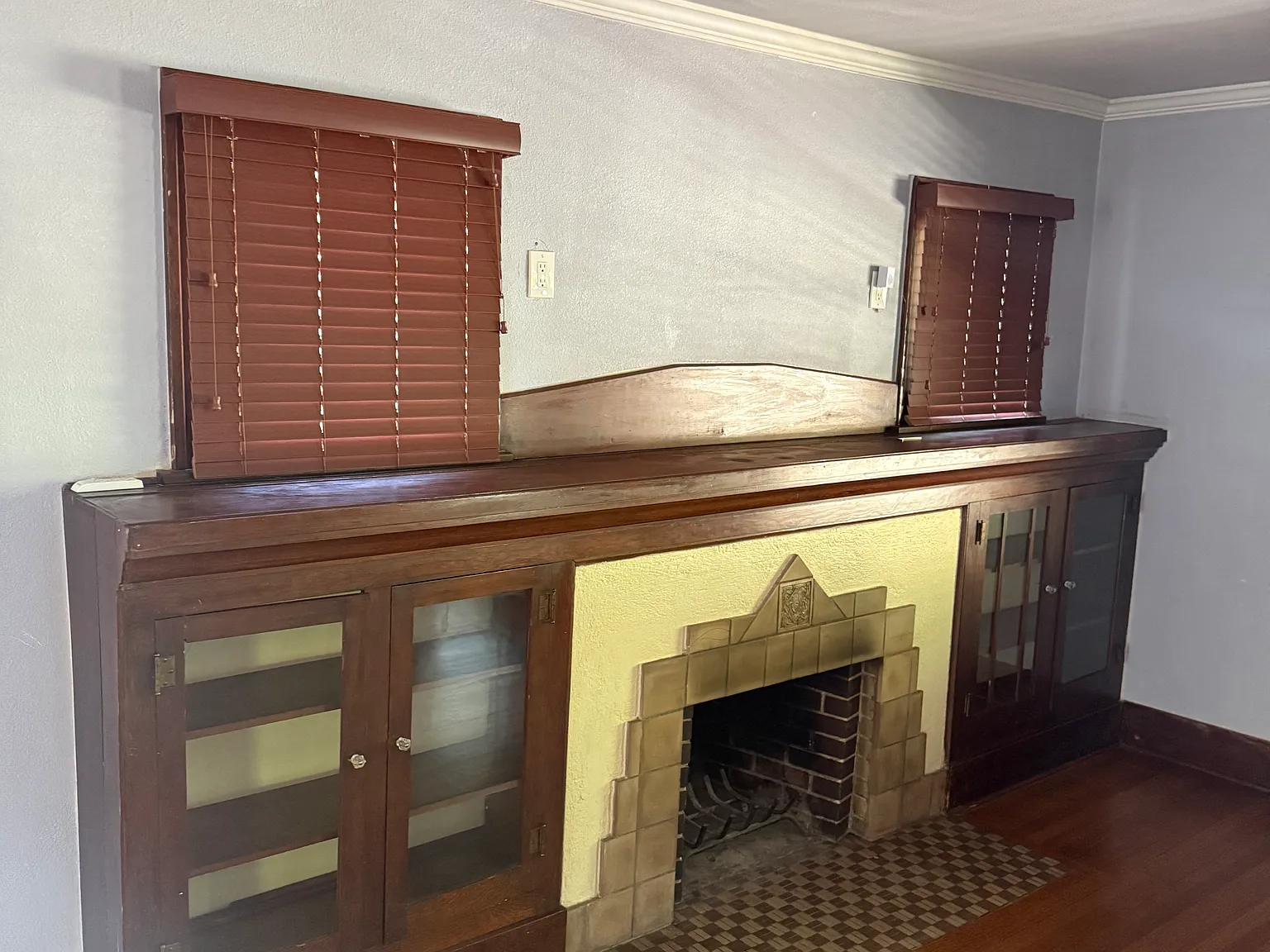 5 bed, 2448 sqft, $4,250 — Photo 3