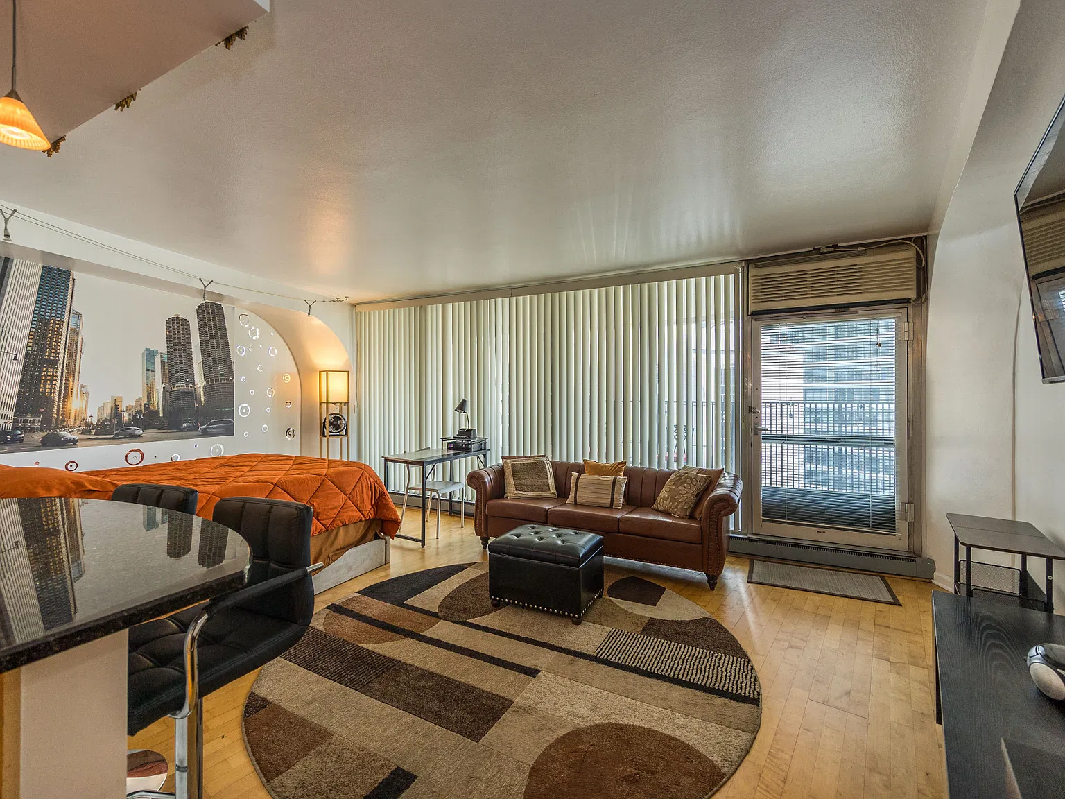 Studio, 500 sqft, $2,200 — Photo 2
