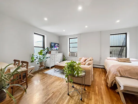 Rented by Skyward | media 4