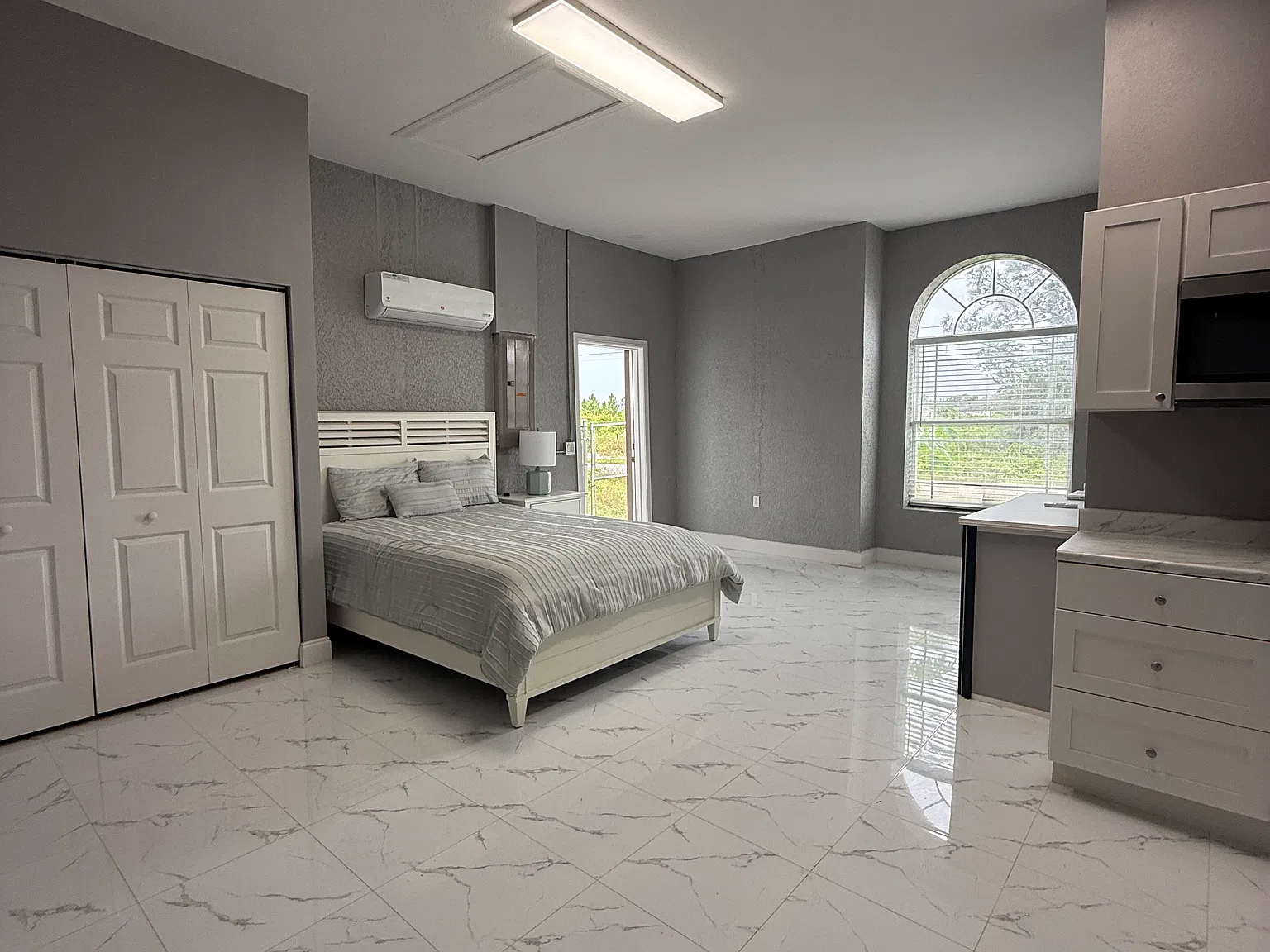4 bed, 1932 sqft, $1,000 — Photo 3