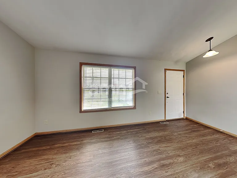 1268 Eds Pl — Photo 6