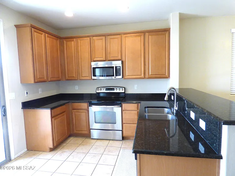14377 N Bannerstone Ct — Photo 8