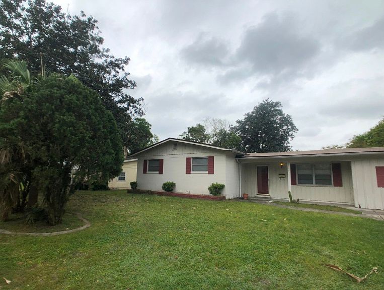 1st image of 2712 Arlex Dr E