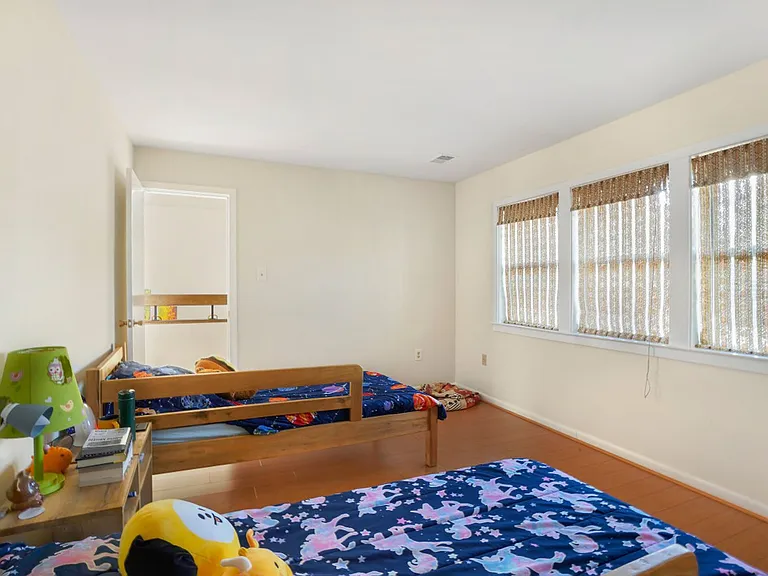 5351 Strathmore Ave — Photo 19