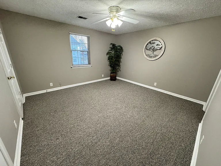 287 Donna Dr #E — Photo 14