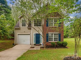 1418 Swaying Branch Ln, Clover, SC 29710