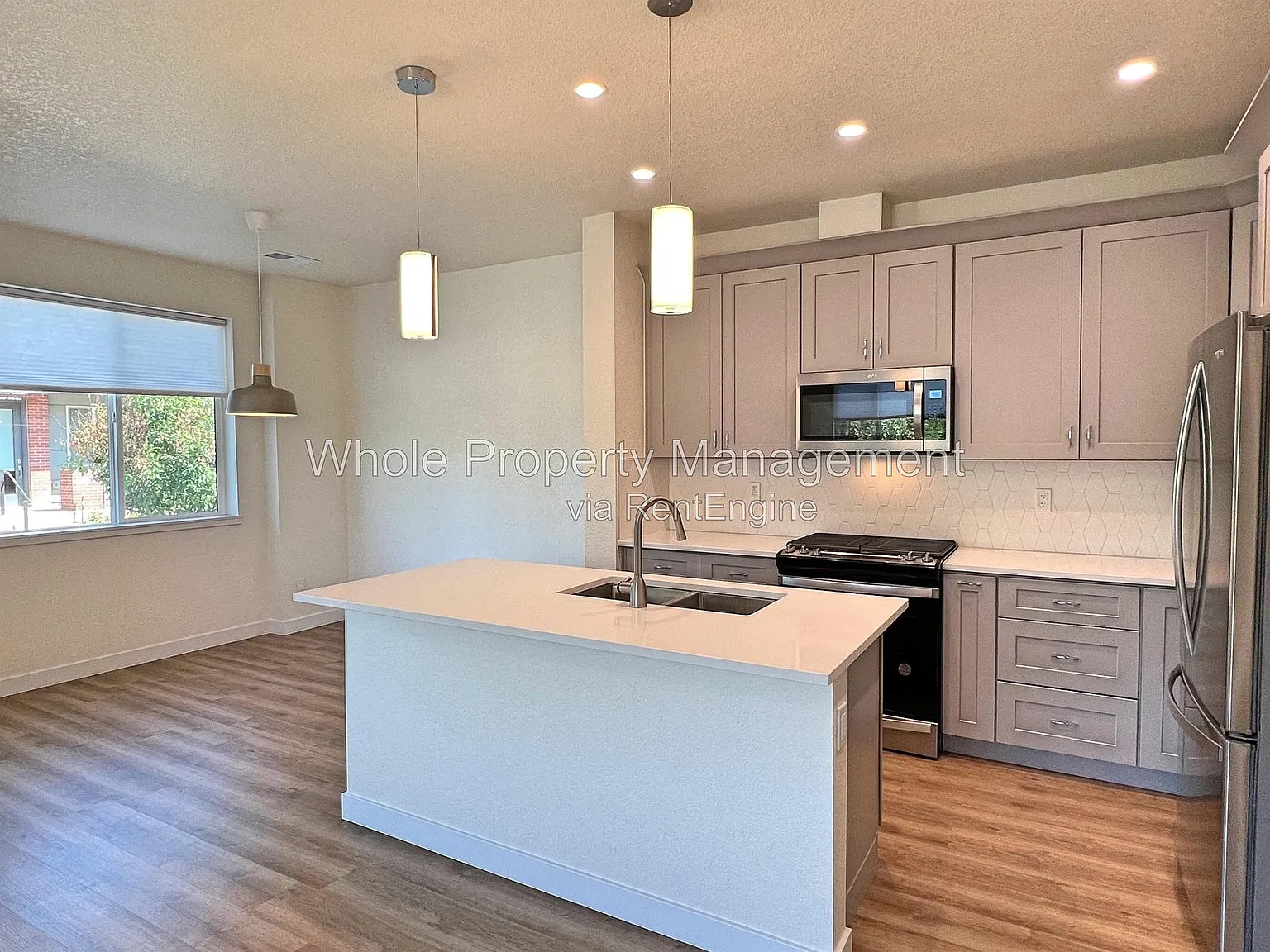 3 bed, 2.5 bath, 1758 sqft, $2,600 — Photo 4