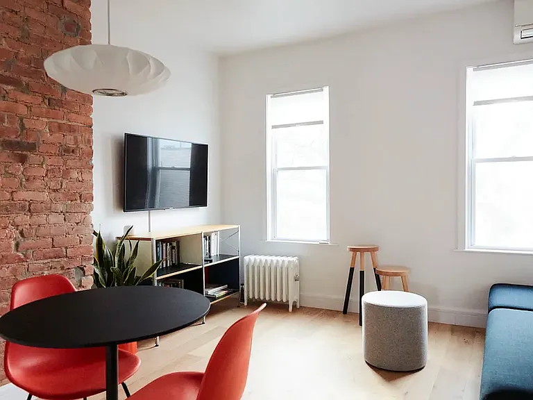 967 Lorimer St #1 — Photo 1