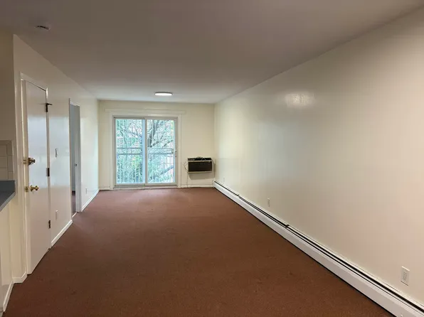 30-84 47th St #2, Astoria, NY 11103