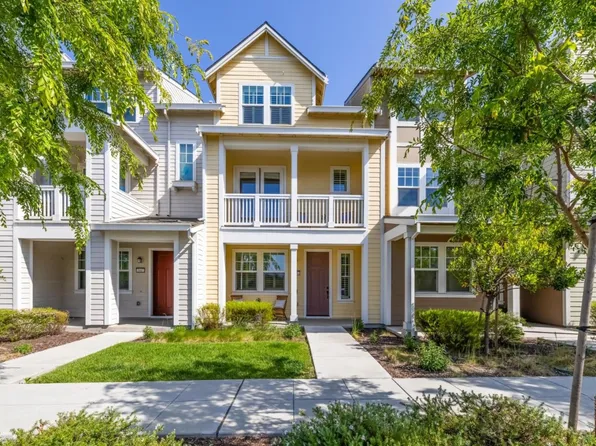 3905 Pyramid Way, Mountain View, CA 94043