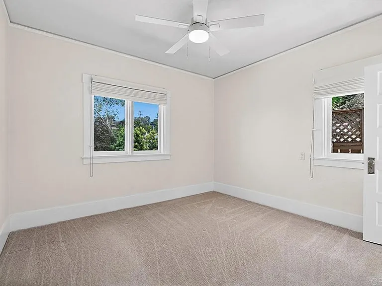 1654 Camino Del Mar #UPPER — Photo 25
