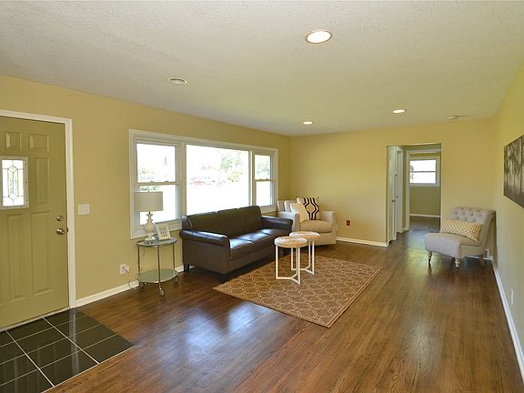 4th image of 5924 Beard Ave N