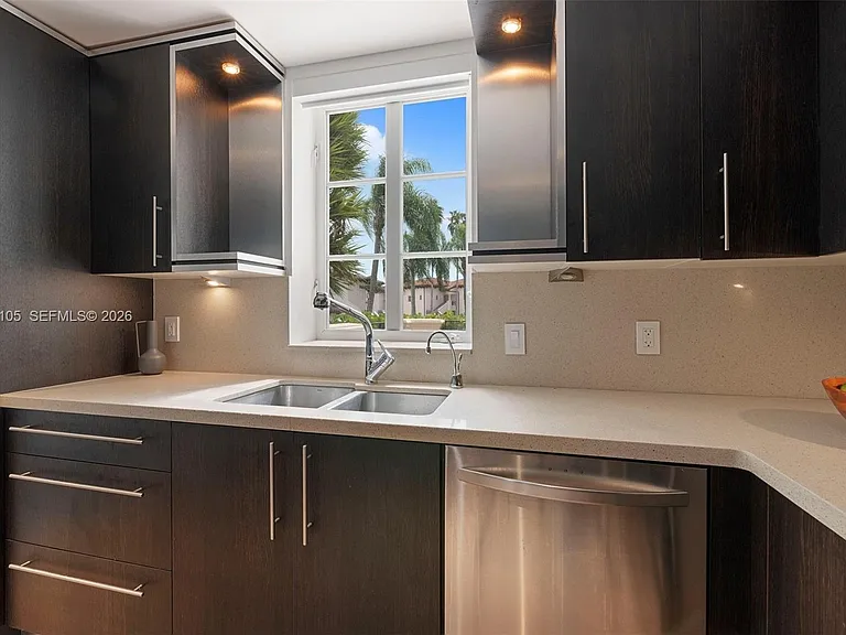 19216 Fisher Island Dr #19216 — Photo 28