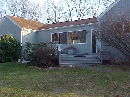 1st image of 6 Shorewood Ct