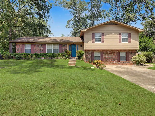 1015 Northfield Cir, Dothan, AL 36303
