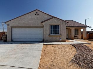 8918 Azalea Springs Rd, Oak Hills, CA 92344