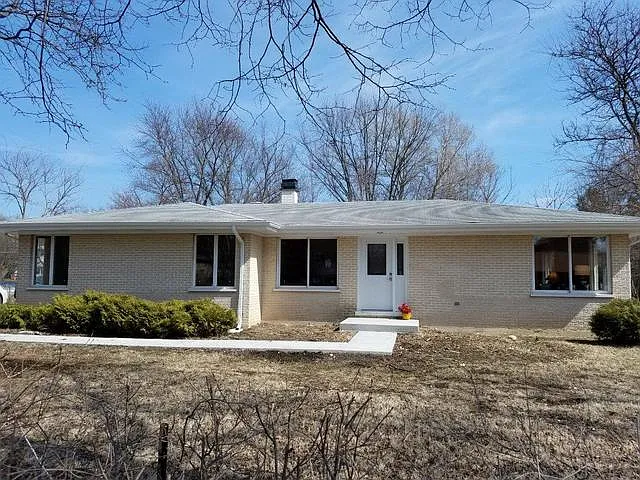 4N315 Avard Rd photo 1