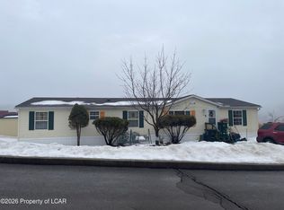 318 Echo Valley Dr, Shavertown, PA 18708