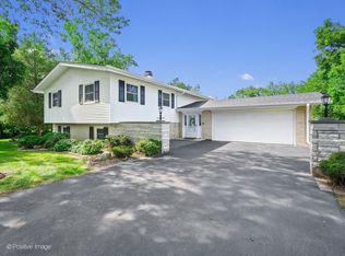 924 Plainfield Rd, Downers Grove, IL 60516